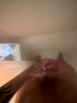Snapshot of ThatTattooedGuy chatting on January 2026 06:17:02 AM ThatTattooedGuy online show from January 2026 06:17:02 AM