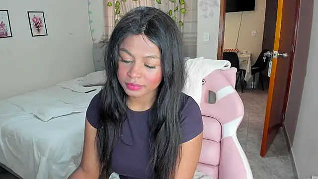 charlott7 online show from November 2025 07:23:02 PM