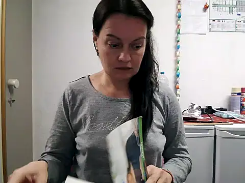 LoveNBloom online show from January 2025 07:56:02 PM