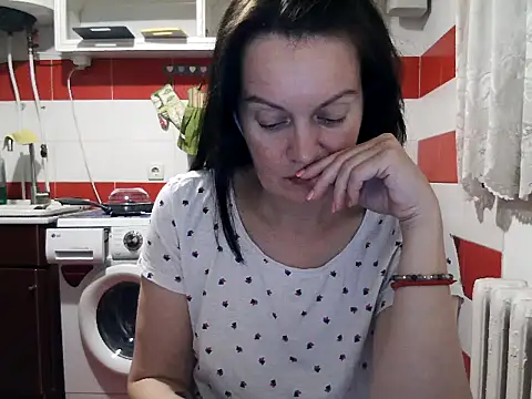 LoveNBloom online show from August 2026 06:46:01 PM