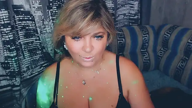 Snapshot of Malena_Mi chatting on December 2024 09:59:02 PM Malena Mi online show from December 2024 09:59:02 PM