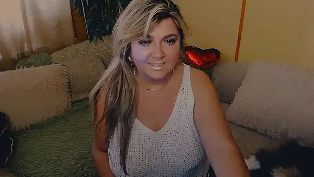 Snapshot of Malena_Mi chatting on April 2026 02:53:02 PM Malena Mi online show from April 2026 02:53:02 PM