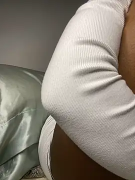  yisela  online show from March 2026 12:25:01 AM