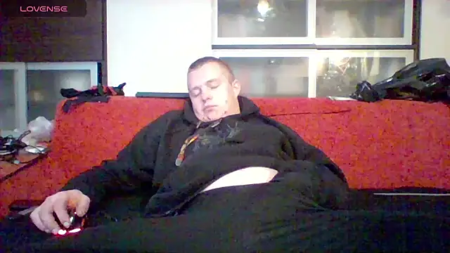 Matttthees online show from November 2025 06:19:02 PM