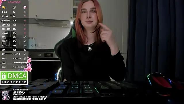 Lee Loo online show from December 2024 03:43:02 PM