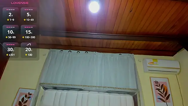 Snapshot of AlmaSean chatting on March 2025 08:08:02 PM AlmaSean online show from March 2025 08:08:02 PM