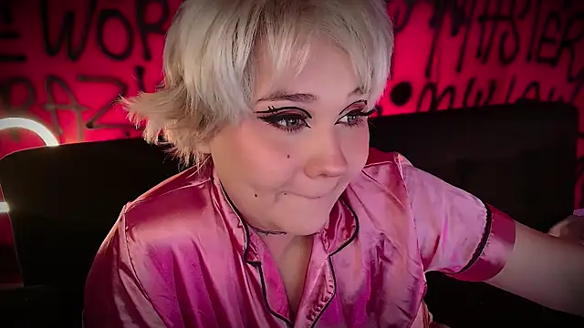 Laura takint online show from February 2025 04:04:01 PM