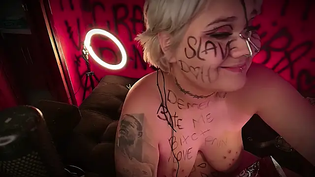 Laura takint online show from February 2025 10:09:01 PM