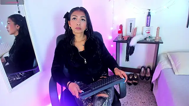 Tracy lambo online show from October 2025 01:22:01 PM