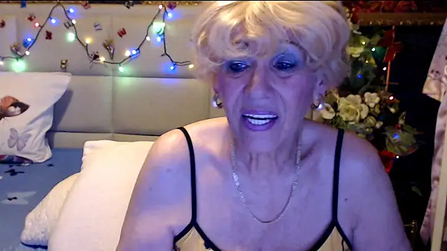 HappyWomanOn online show from December 2025 07:38:01 AM