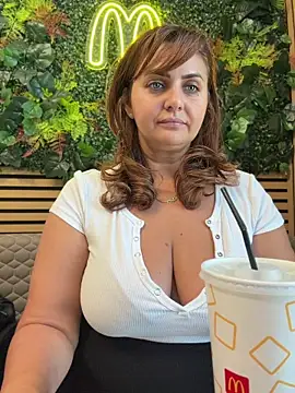 AnneKane online show from July 2026 10:00:01 AM