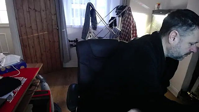 rob2810 online show from February 2026 08:30:01 AM