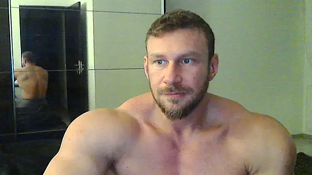 muscularkevin online show from December 2024 02:21:01 PM
