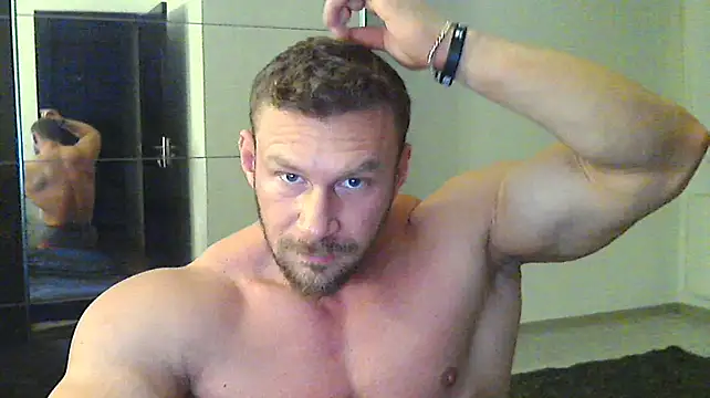 muscularkevin online show from December 2024 02:21:01 PM