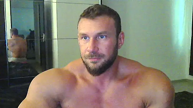 muscularkevin online show from September 2025 01:22:01 PM