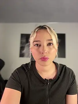 Irisweet  online show from December 2025 10:49:01 PM