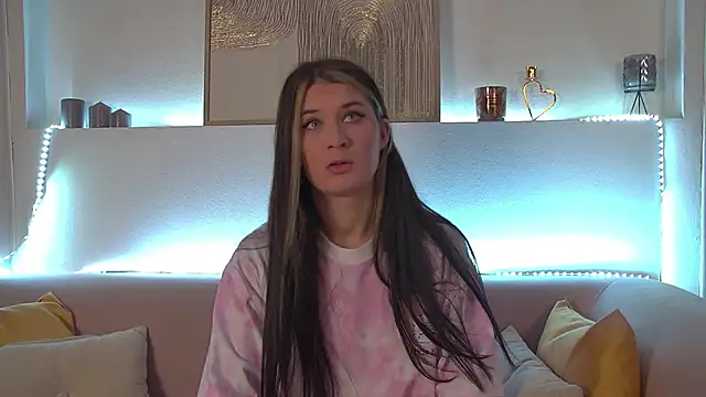 RachelSimpson online show from February 2025 06:23:01 PM