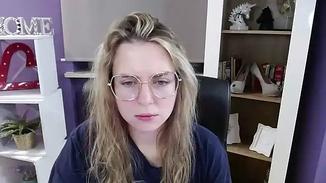 Zoey Erotic online show from November 2025 05:29:02 AM