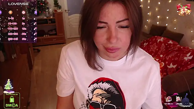 LauraClarck online show from December 2024 09:56:02 AM