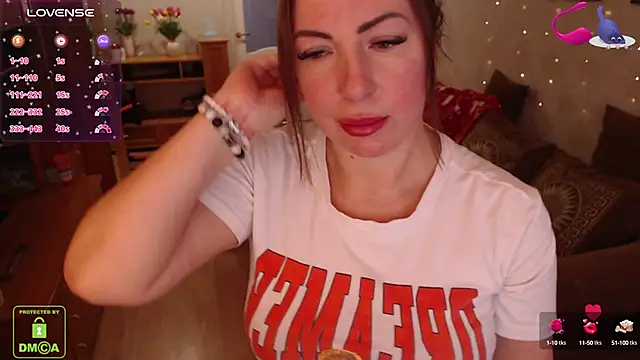 LauraClarck online show from January 2025 09:18:02 AM