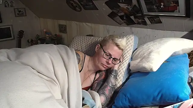 MaryG online show from December 2024 09:13:02 PM