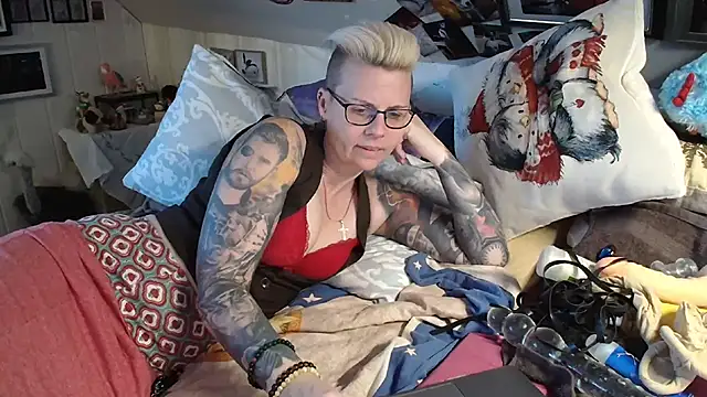 MaryG online show from February 2025 02:48:01 PM