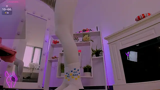 Alice in the  Wonderland online show from February 2025 06:40:02 AM