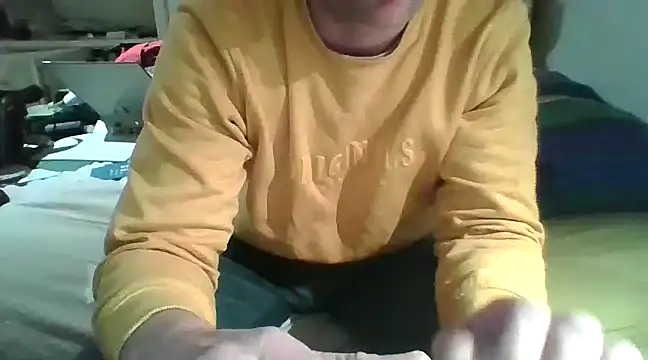 Snapshot of MmaxX004 chatting on March 2025 03:51:01 AM MmaxX004 online show from March 2025 03:51:01 AM