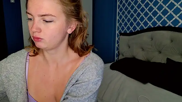 Busty Redhead online show from June 2026 03:09:02 AM