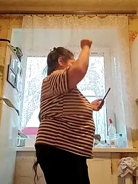 Zulfiya Bruce online show from April 2026 03:06:01 PM