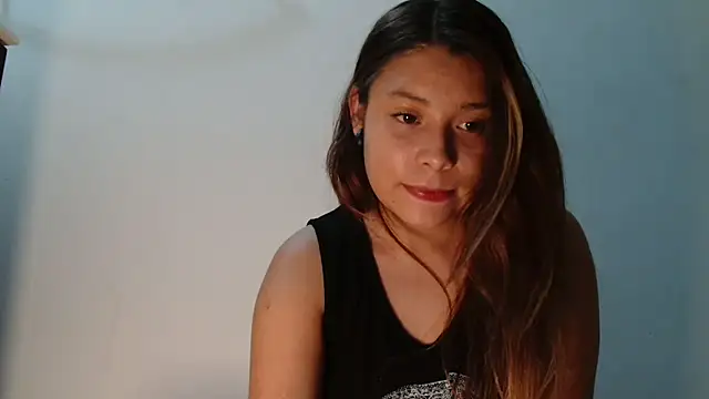 Snapshot of 3littleschoolteens chatting on July 2026 07:09:02 AM 3littleschoolteens online show from July 2026 07:09:02 AM