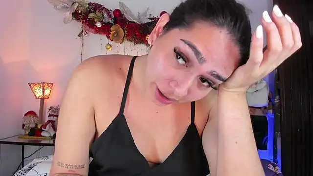 ISABELLASSMITH online show from January 2025 09:00:02 PM