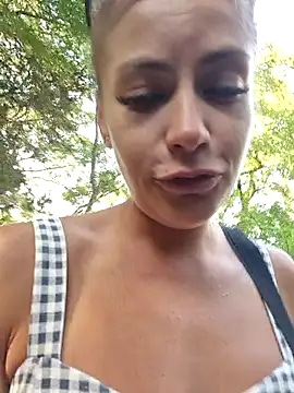 Keli Jessi online show from September 2025 12:05:02 PM