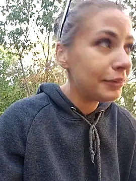 Keli Jessi online show from September 2025 12:17:01 PM