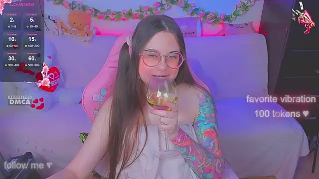 Lolisuccub online show from September 2025 05:45:02 PM