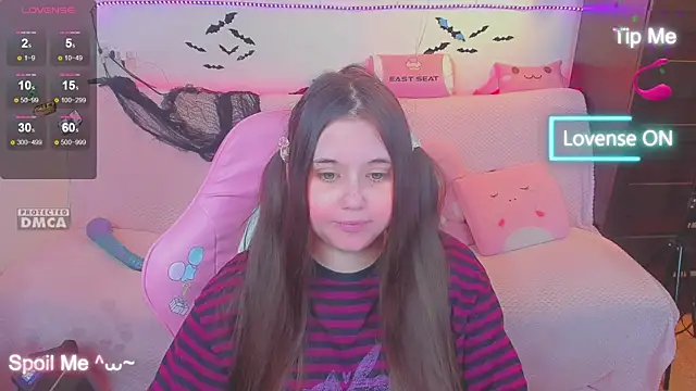 Snapshot of Lolisuccub chatting on December 2025 05:42:02 PM Lolisuccub online show from December 2025 05:42:02 PM