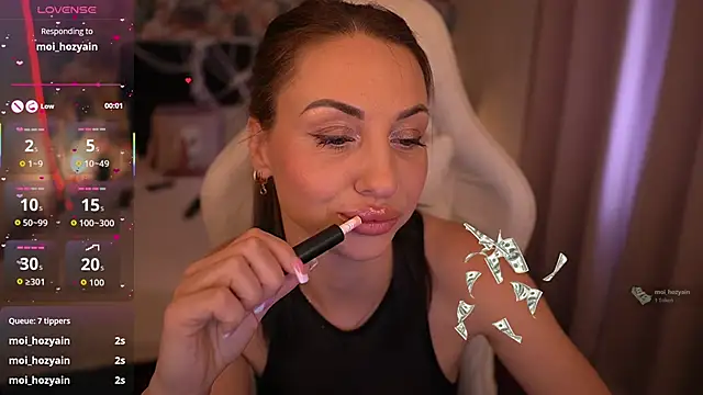 Snapshot of KristiiMax chatting on October 2025 10:41:01 AM KristiiMax online show from October 2025 10:41:01 AM