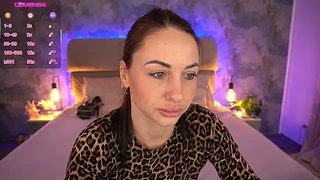 Snapshot of KristiiMax chatting on November 2025 10:48:02 AM KristiiMax online show from November 2025 10:48:02 AM