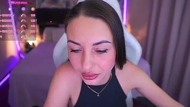 Snapshot of KristiiMax chatting on February 2026 04:12:02 PM KristiiMax online show from February 2026 04:12:02 PM