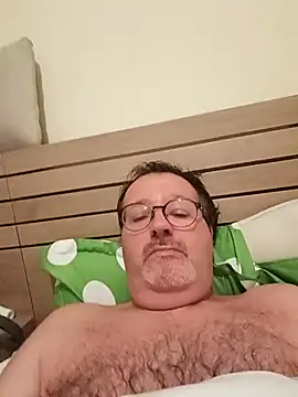 mike9473 online show from October 2025 09:02:01 PM