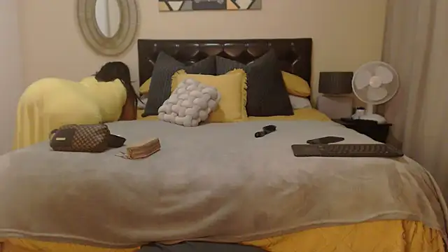 Creamyass22 online show from January 2025 07:28:01 PM