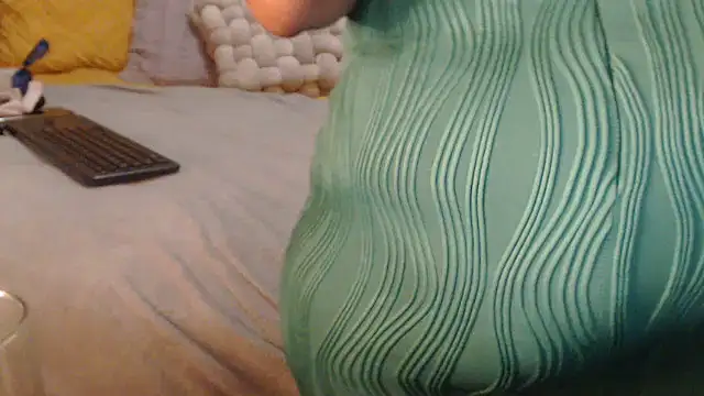 Creamyass22 online show from November 2025 05:59:01 PM