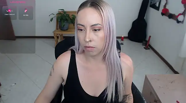 charlottezoe15 online show from January 2025 06:02:01 PM