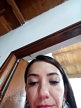 LunaZambrano online show from December 2025 04:18:02 AM