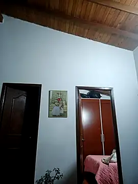 LunaZambrano online show from February 2026 01:02:02 AM