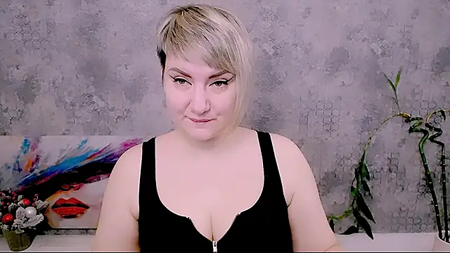 Djullia online show from December 2025 05:13:01 AM