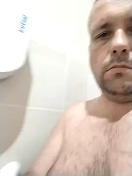 manubm03 online show from October 2025 11:33:02 AM