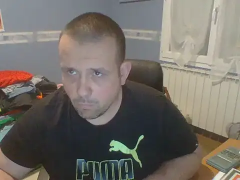 manubm03 online show from February 2026 04:23:02 PM