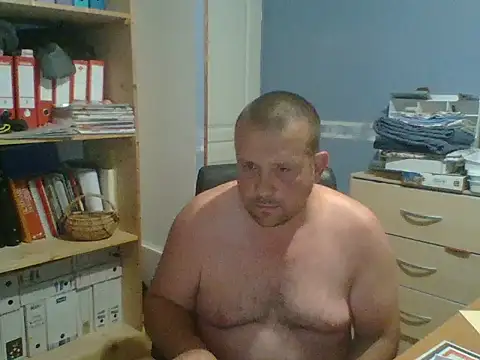 Snapshot of manubm03 chatting on June 2026 03:15:02 AM manubm03 online show from June 2026 03:15:02 AM