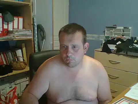 Snapshot of manubm03 chatting on July 2026 06:50:02 AM manubm03 online show from July 2026 06:50:02 AM